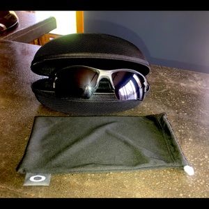 Oakley men’s sunglasses